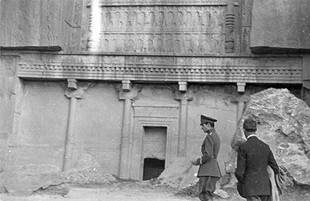 بازديد رضاخان از تخت جمشيد 
