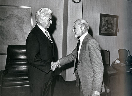 مهدي بازرگان و ويليام سوليوان سفير آمريكا 