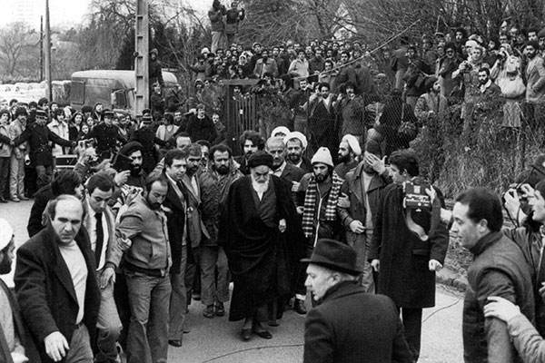 اعتراض امام خميني به نماينده دولت فرانسه